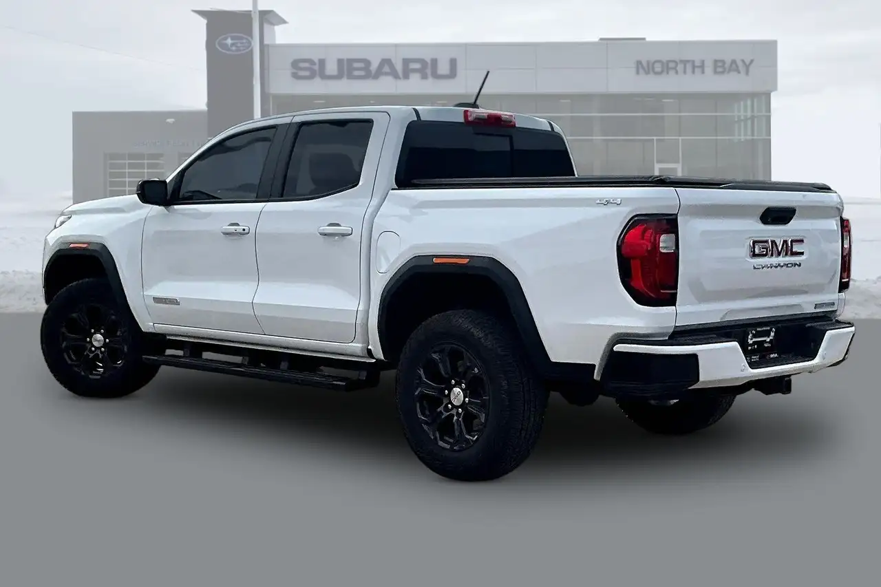 GMC Canyon photo GMC Canyon