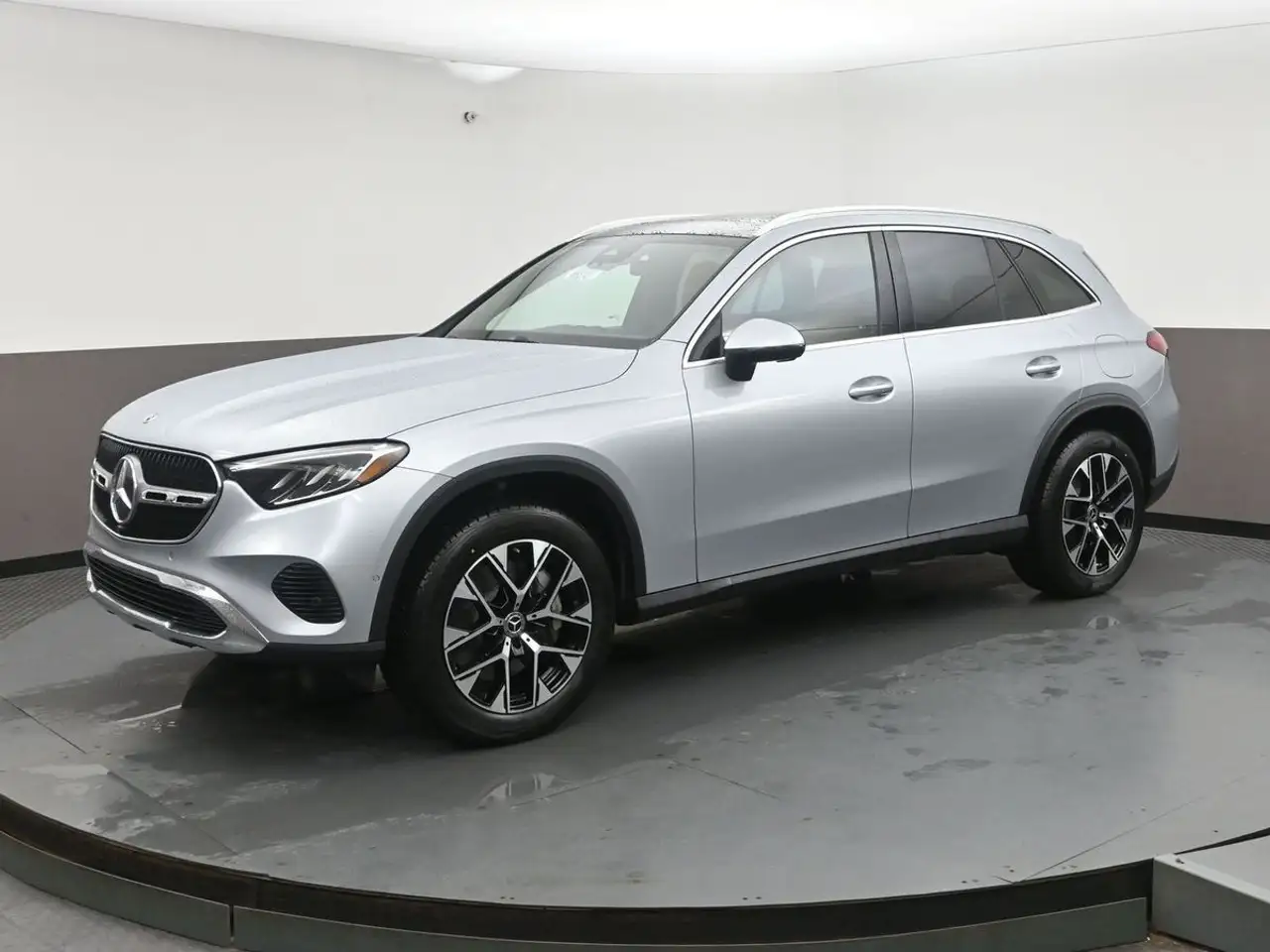 Mercedes-Benz GLC снимка Mercedes-Benz GLC