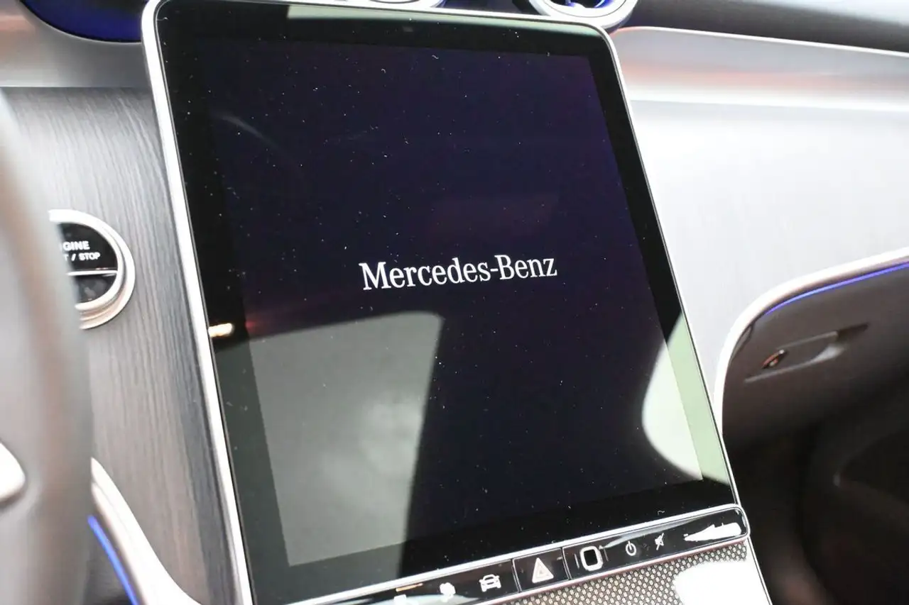 Mercedes-Benz GLC снимка Mercedes-Benz GLC
