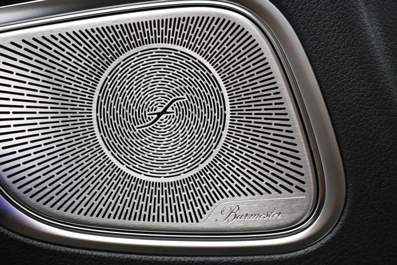 Mercedes-Benz GLC снимка Mercedes-Benz GLC