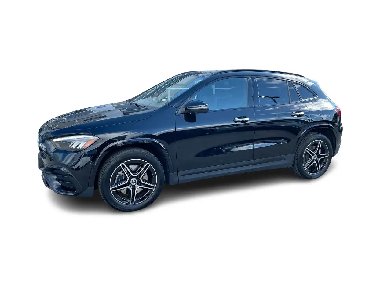Mercedes-Benz GLA снимка Mercedes-Benz GLA
