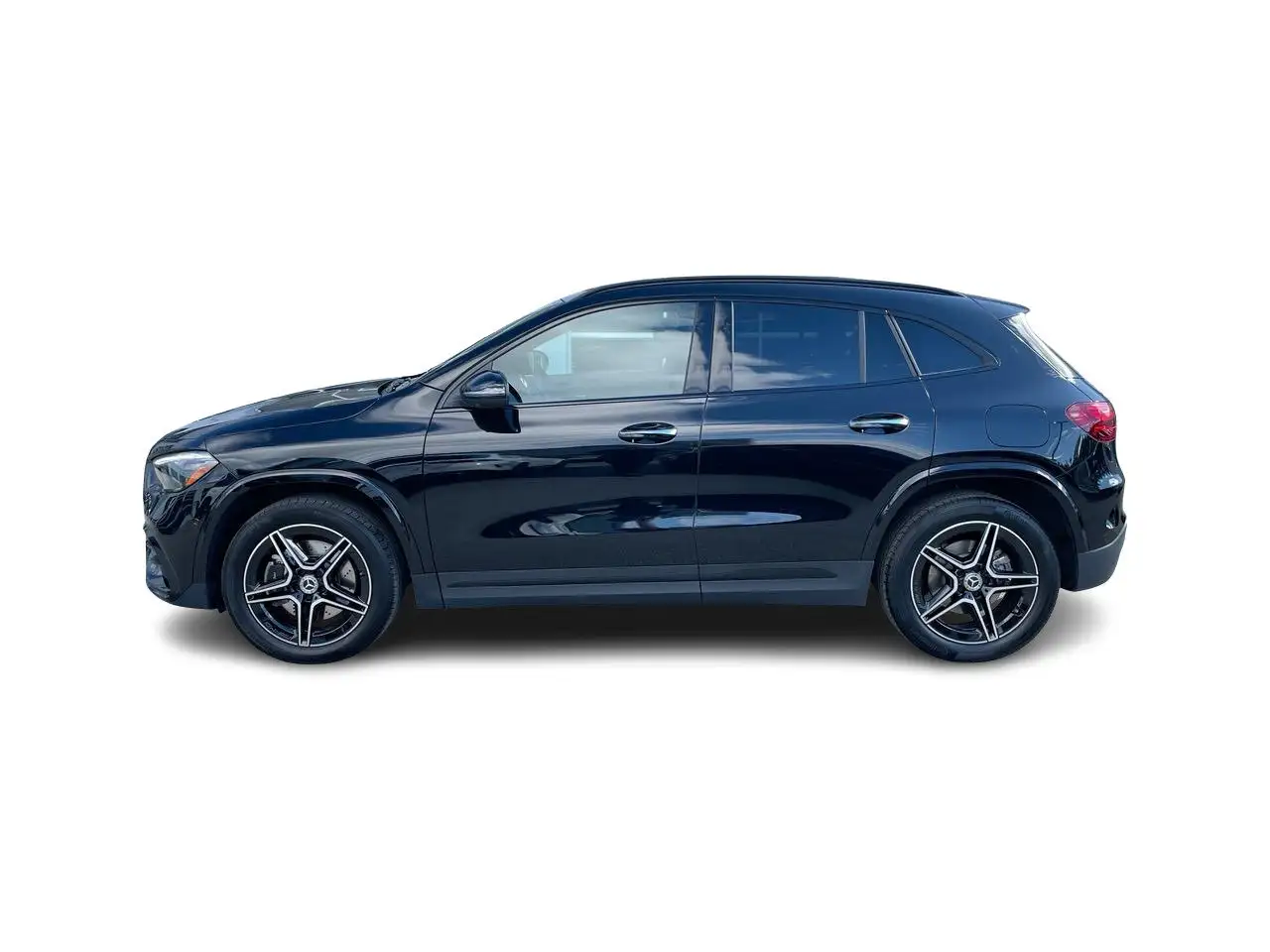 Mercedes-Benz GLA снимка Mercedes-Benz GLA