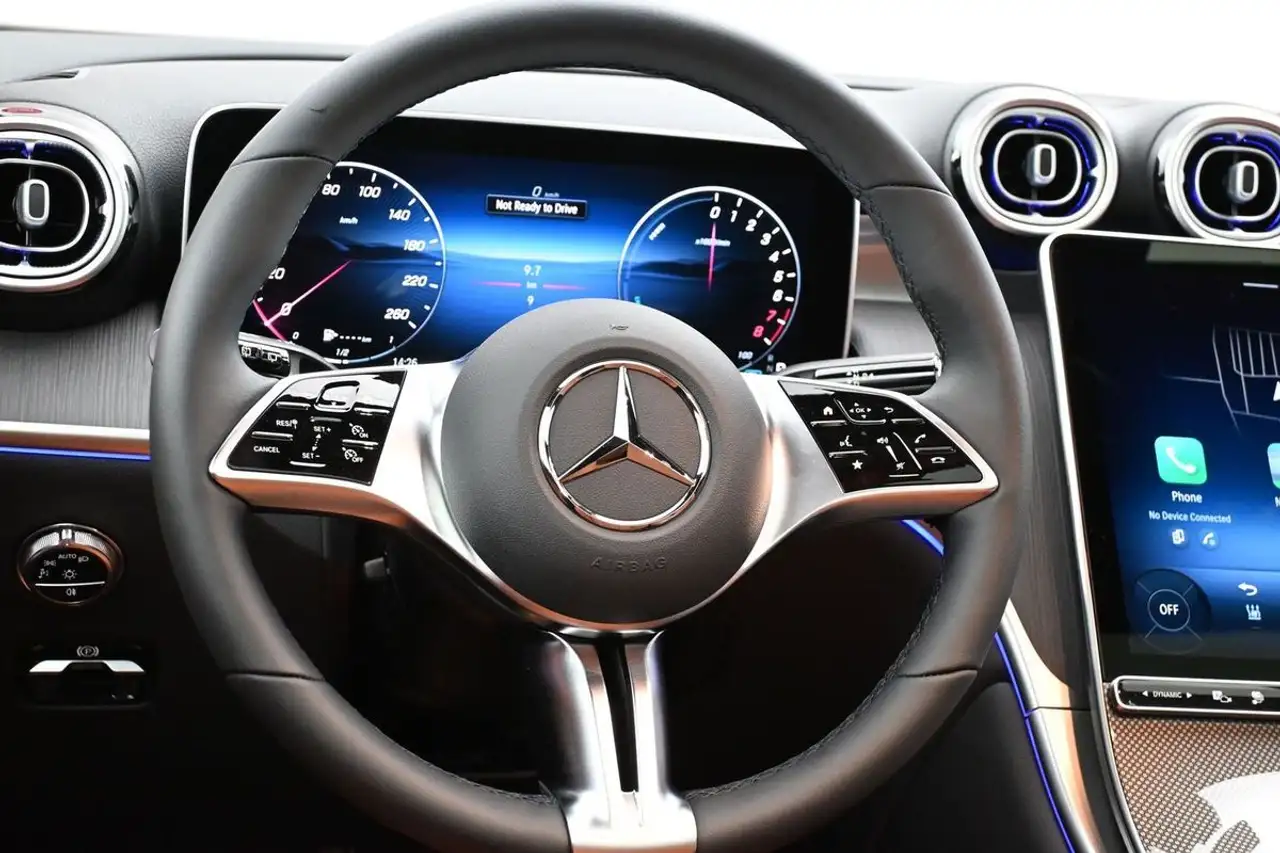 Mercedes-Benz GLC снимка Mercedes-Benz GLC