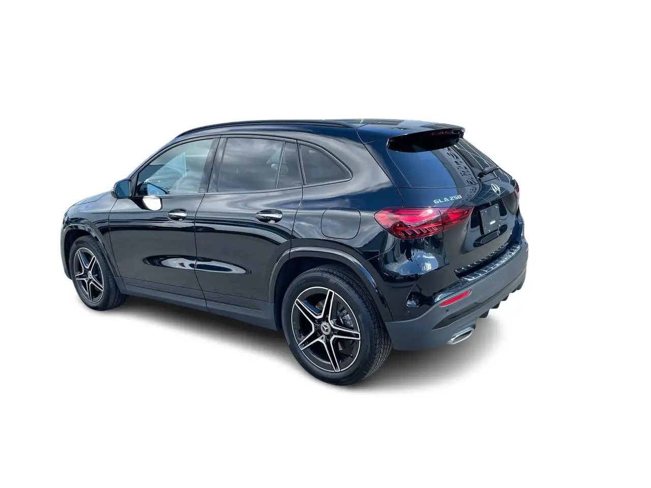 Mercedes-Benz GLA снимка Mercedes-Benz GLA