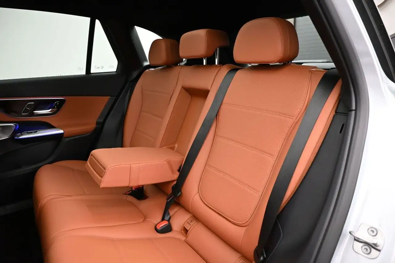 Mercedes-Benz GLC снимка Mercedes-Benz GLC