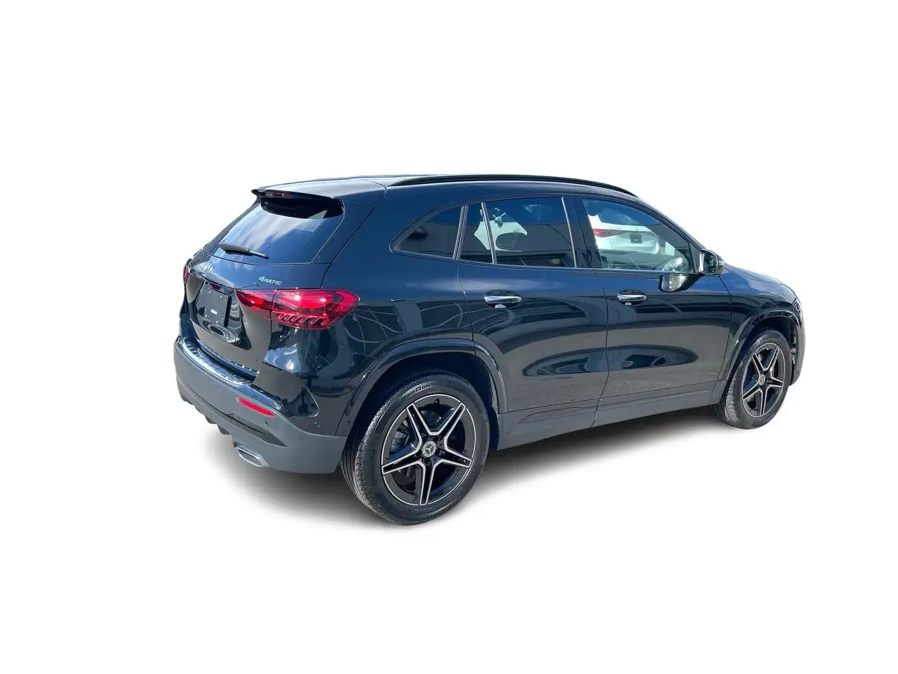 Mercedes-Benz GLA снимка Mercedes-Benz GLA