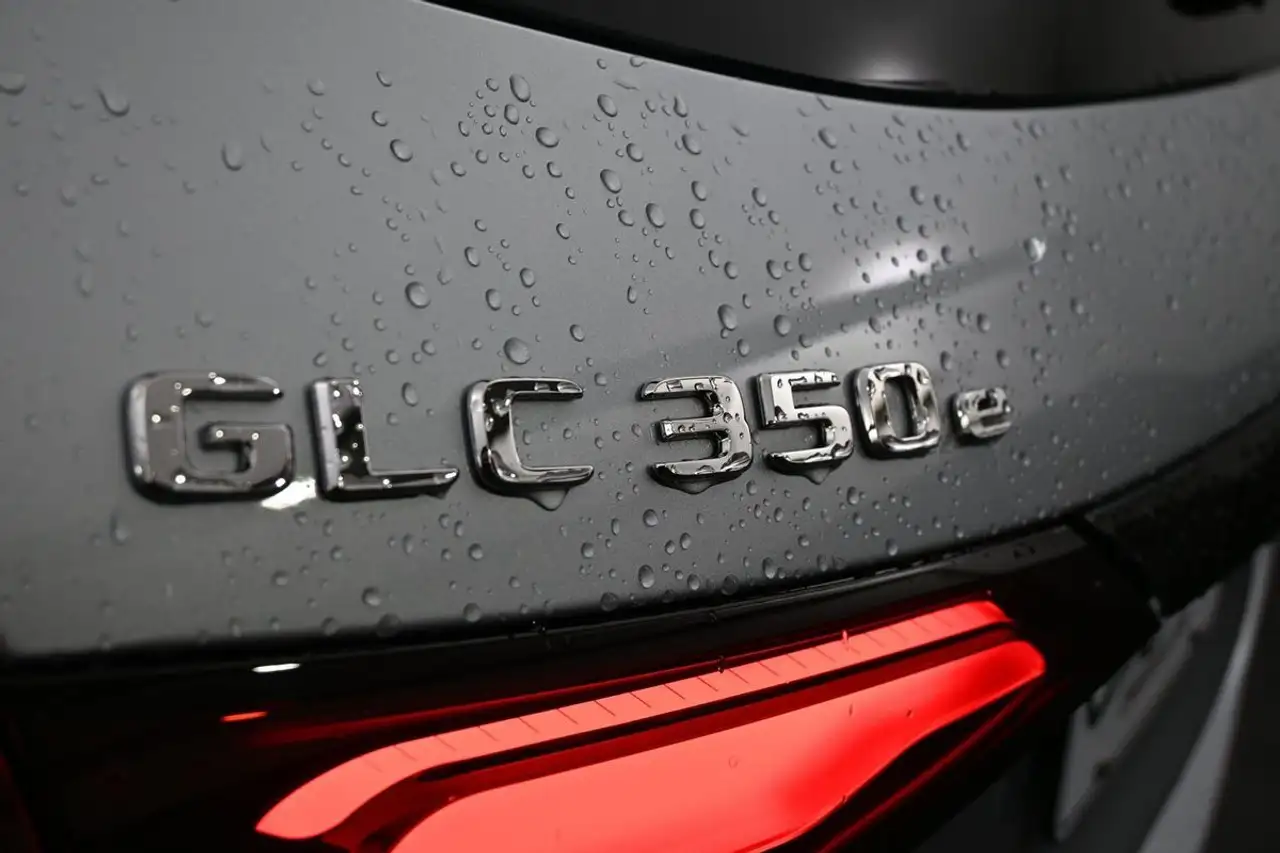 Mercedes-Benz GLC снимка Mercedes-Benz GLC