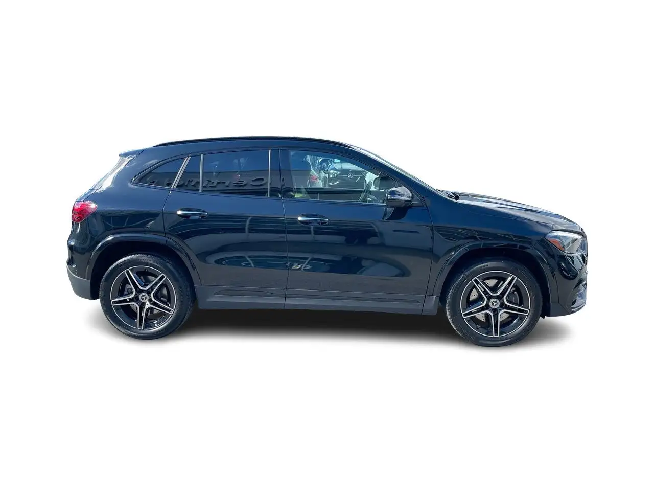 Mercedes-Benz GLA снимка Mercedes-Benz GLA