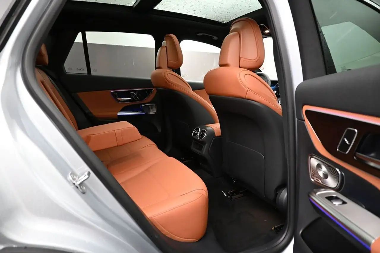 Mercedes-Benz GLC снимка Mercedes-Benz GLC