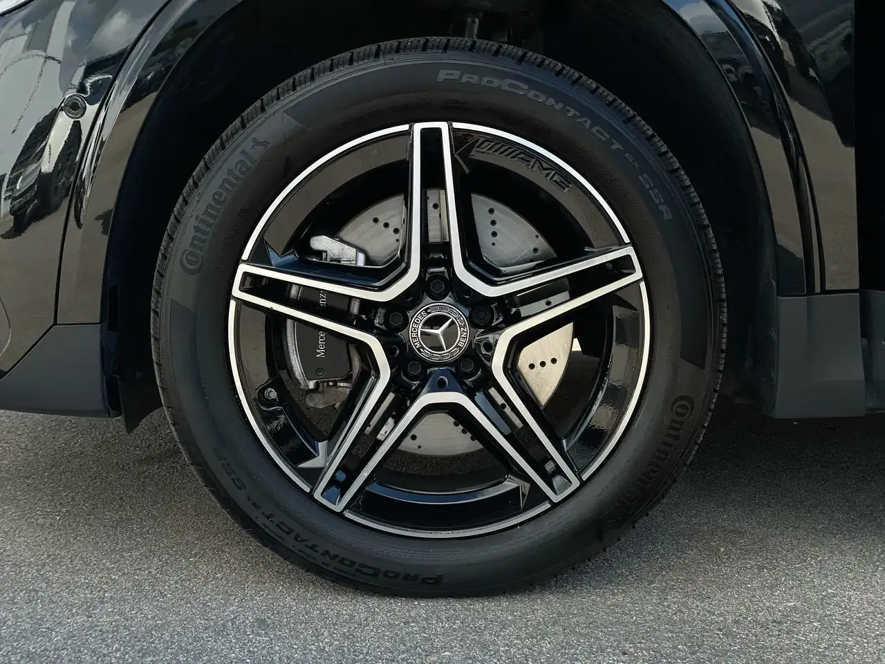 Mercedes-Benz GLA снимка Mercedes-Benz GLA