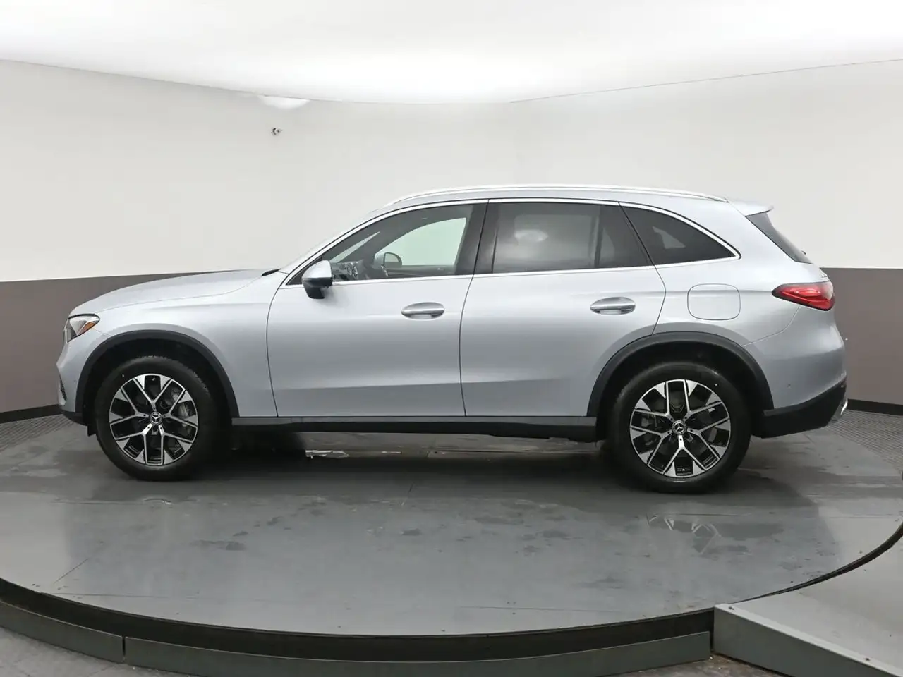 Mercedes-Benz GLC снимка Mercedes-Benz GLC