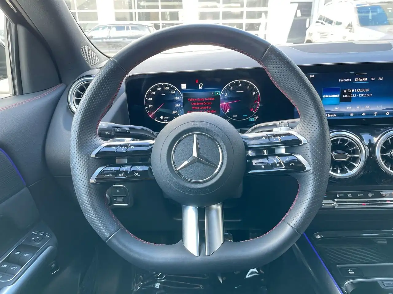Mercedes-Benz GLA снимка Mercedes-Benz GLA