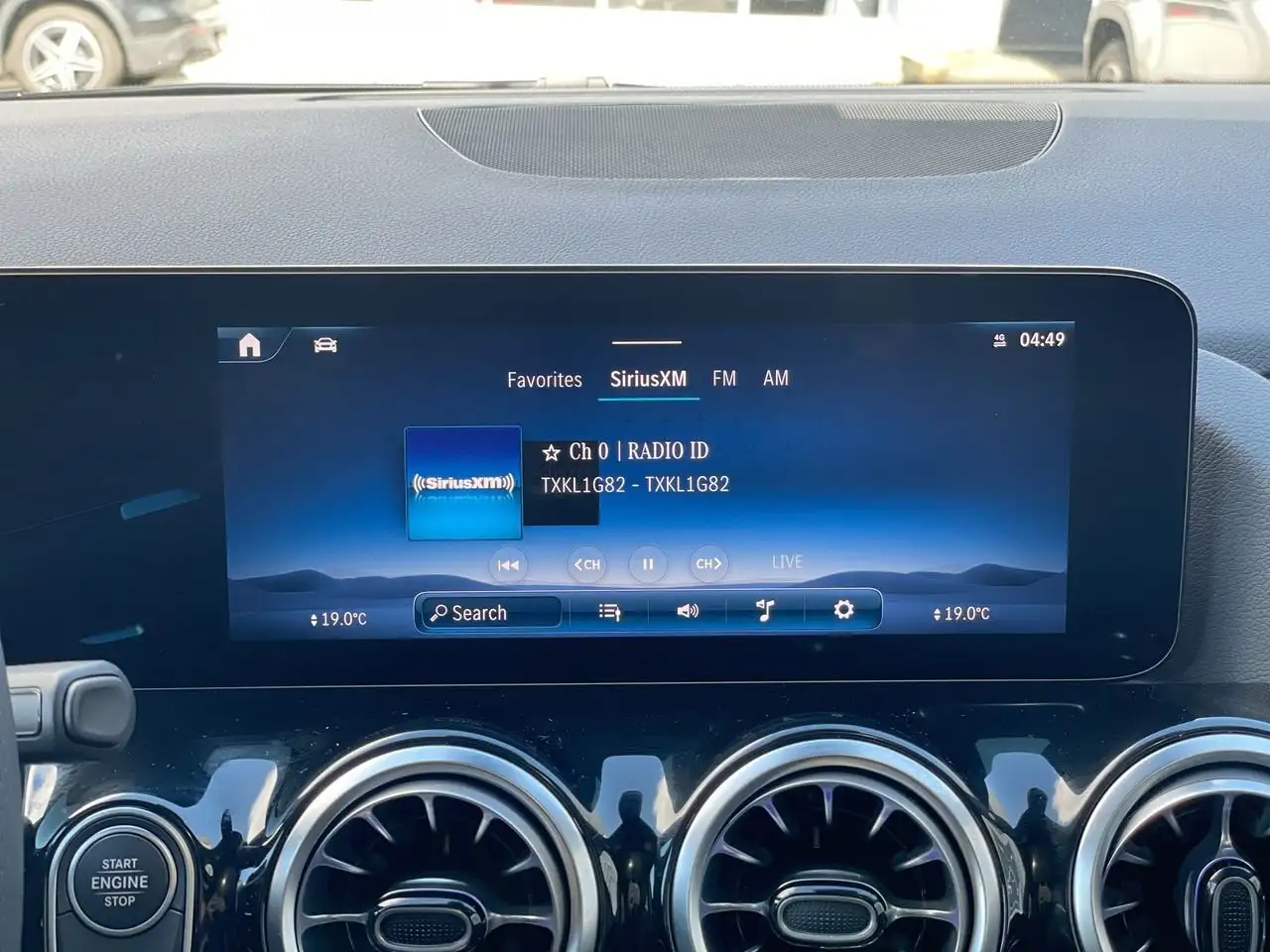 Mercedes-Benz GLA снимка Mercedes-Benz GLA