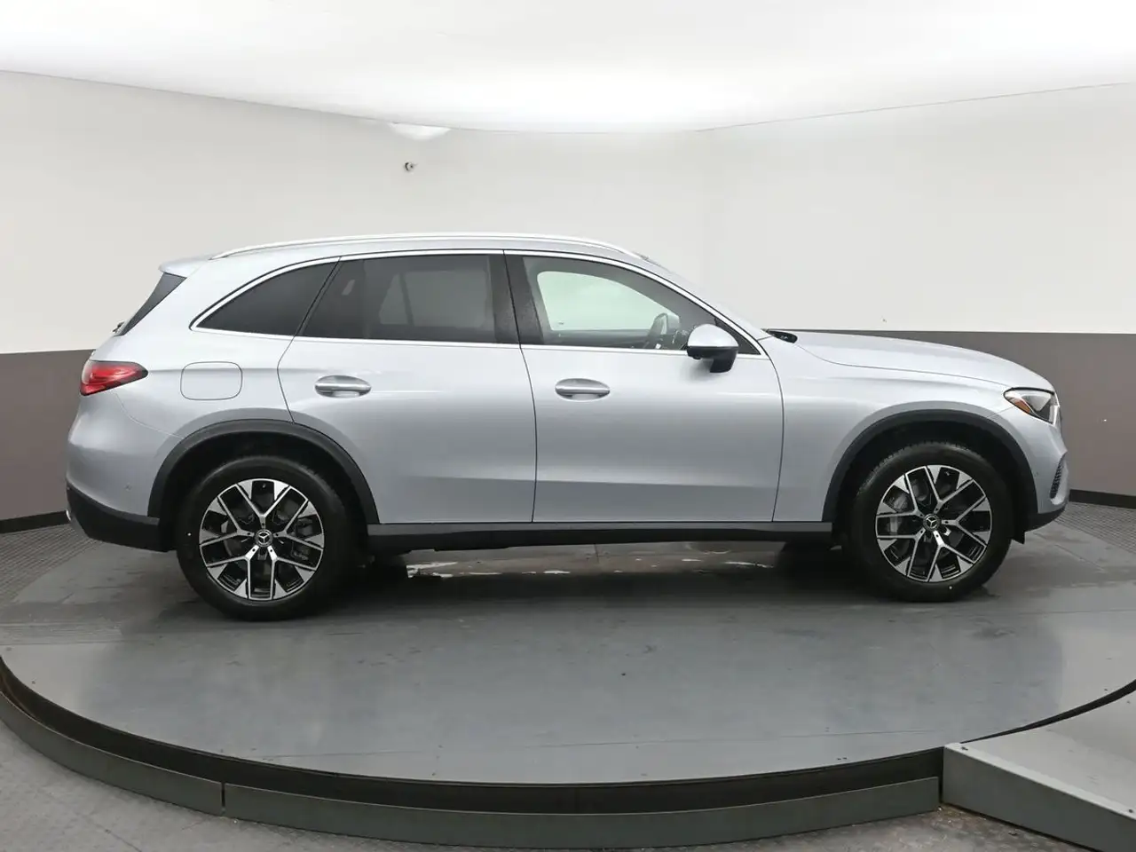 Mercedes-Benz GLC снимка Mercedes-Benz GLC