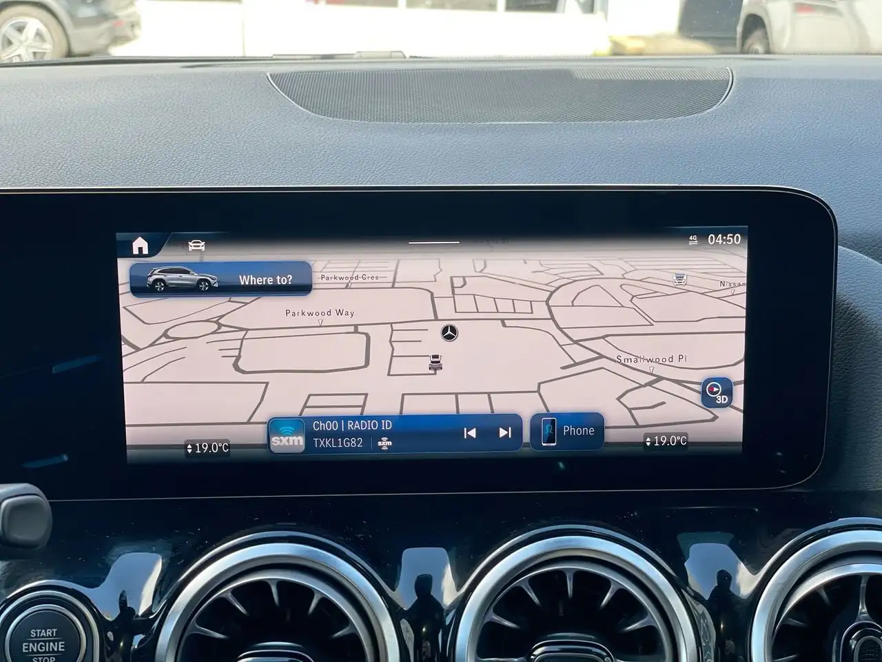 Mercedes-Benz GLA снимка Mercedes-Benz GLA