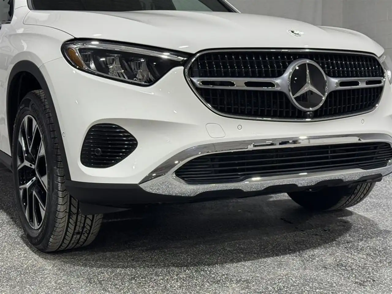 Mercedes-Benz GLC снимка Mercedes-Benz GLC
