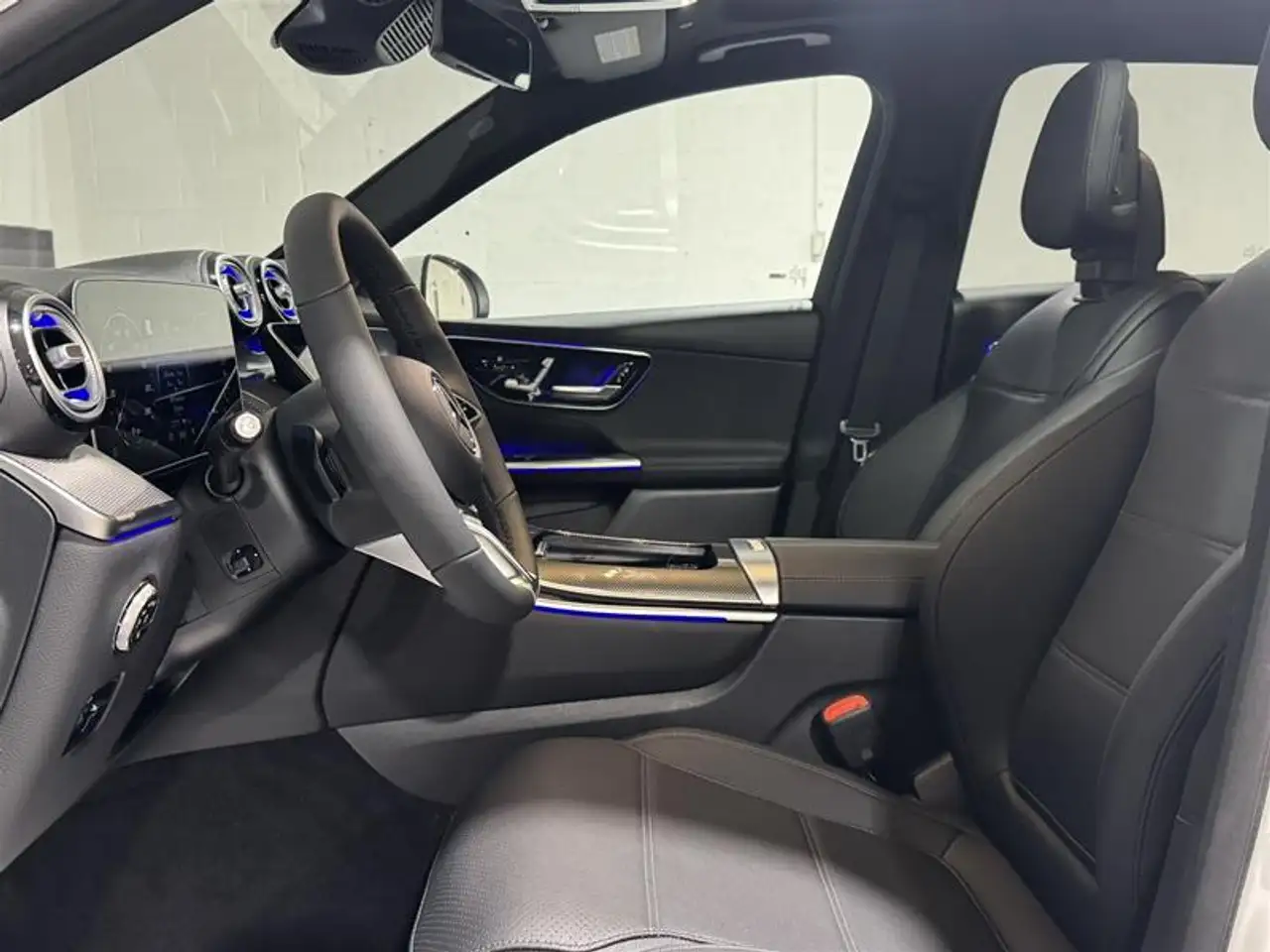 Mercedes-Benz GLC снимка Mercedes-Benz GLC