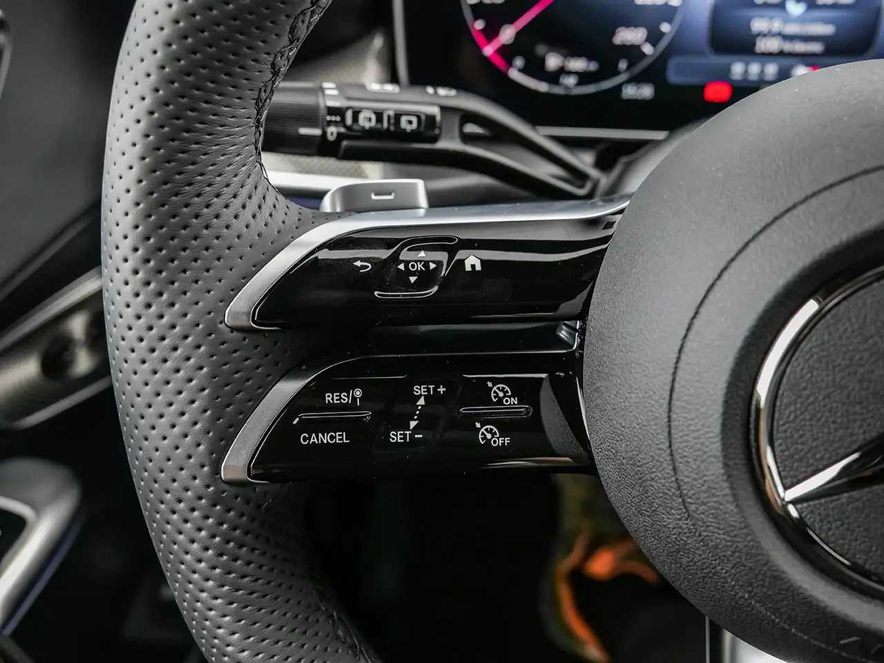 Mercedes-Benz GLC снимка Mercedes-Benz GLC