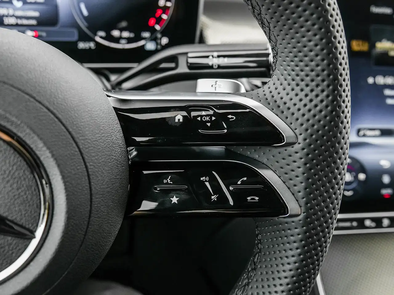 Mercedes-Benz GLC снимка Mercedes-Benz GLC