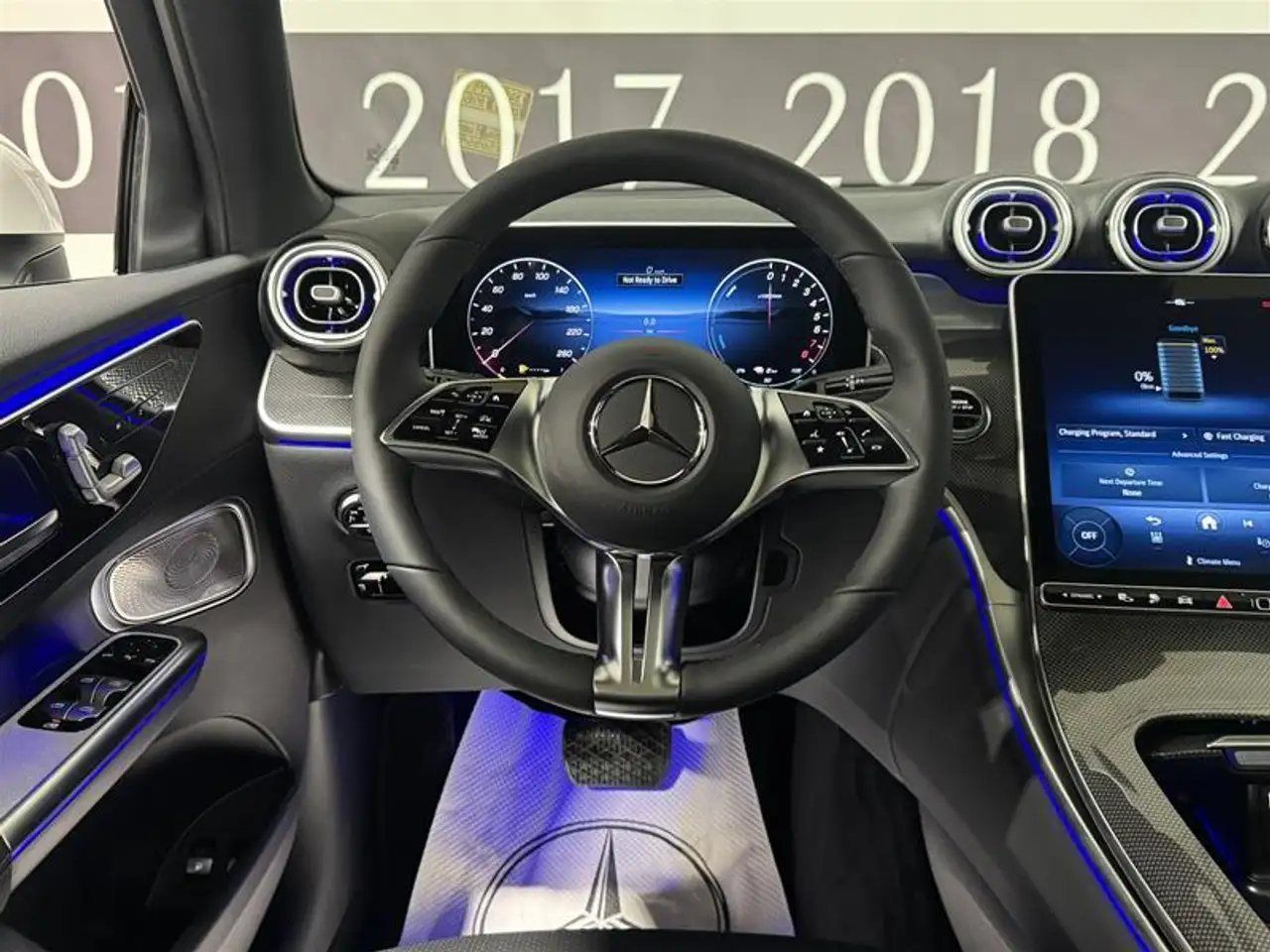 Mercedes-Benz GLC снимка Mercedes-Benz GLC