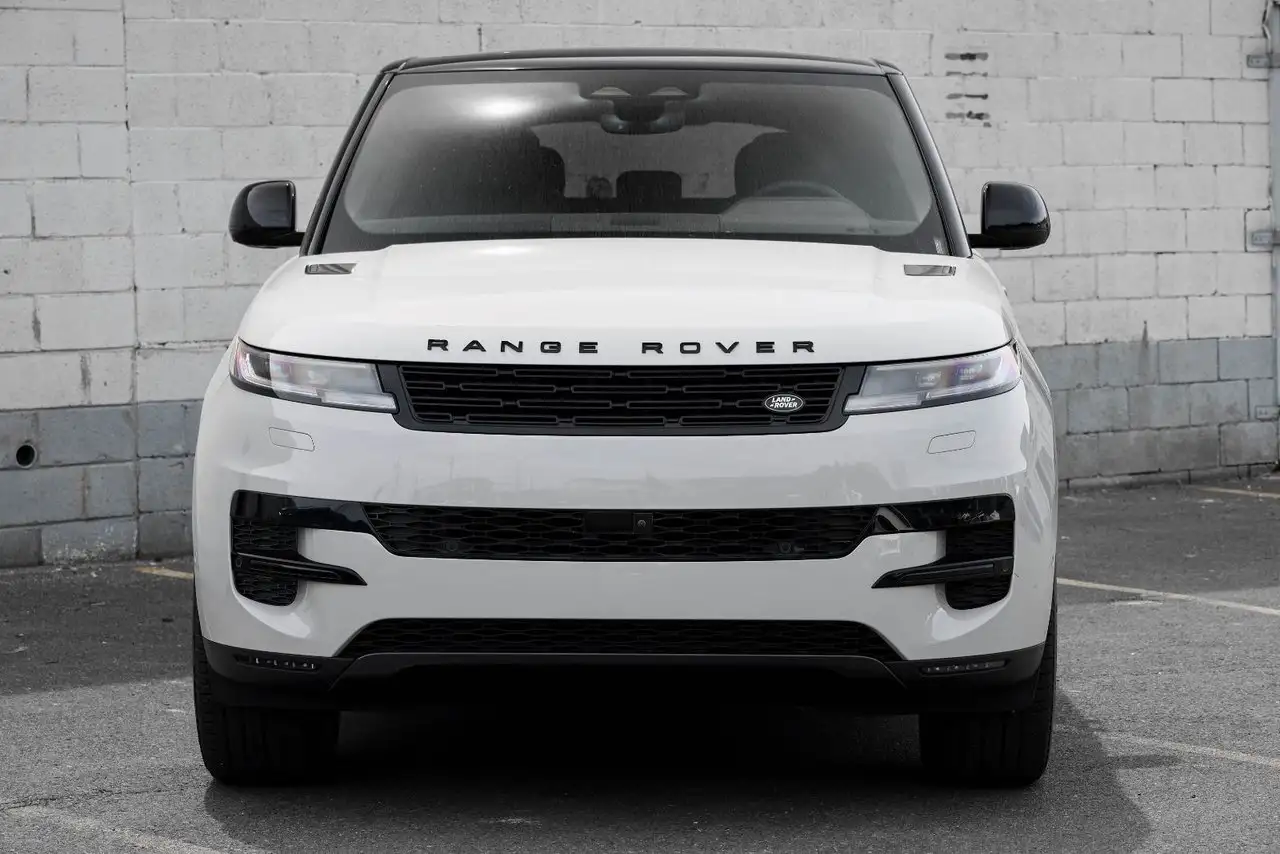 Land Rover Range Rover Sport снимка Land Rover Range Rover Sport