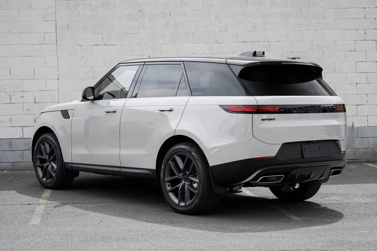 Land Rover Range Rover Sport снимка Land Rover Range Rover Sport