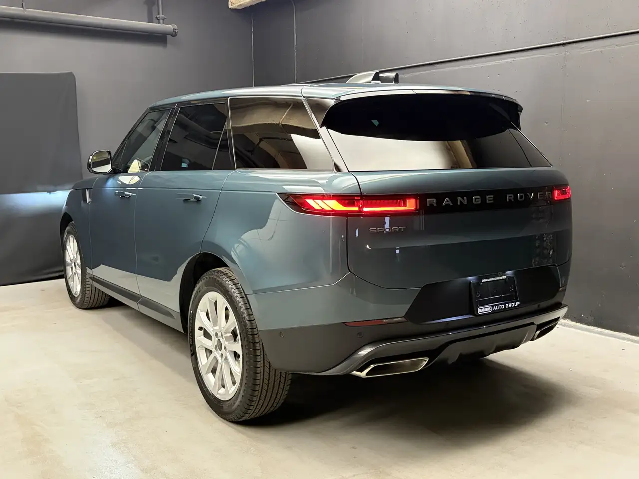 Land Rover Range Rover Sport снимка Land Rover Range Rover Sport