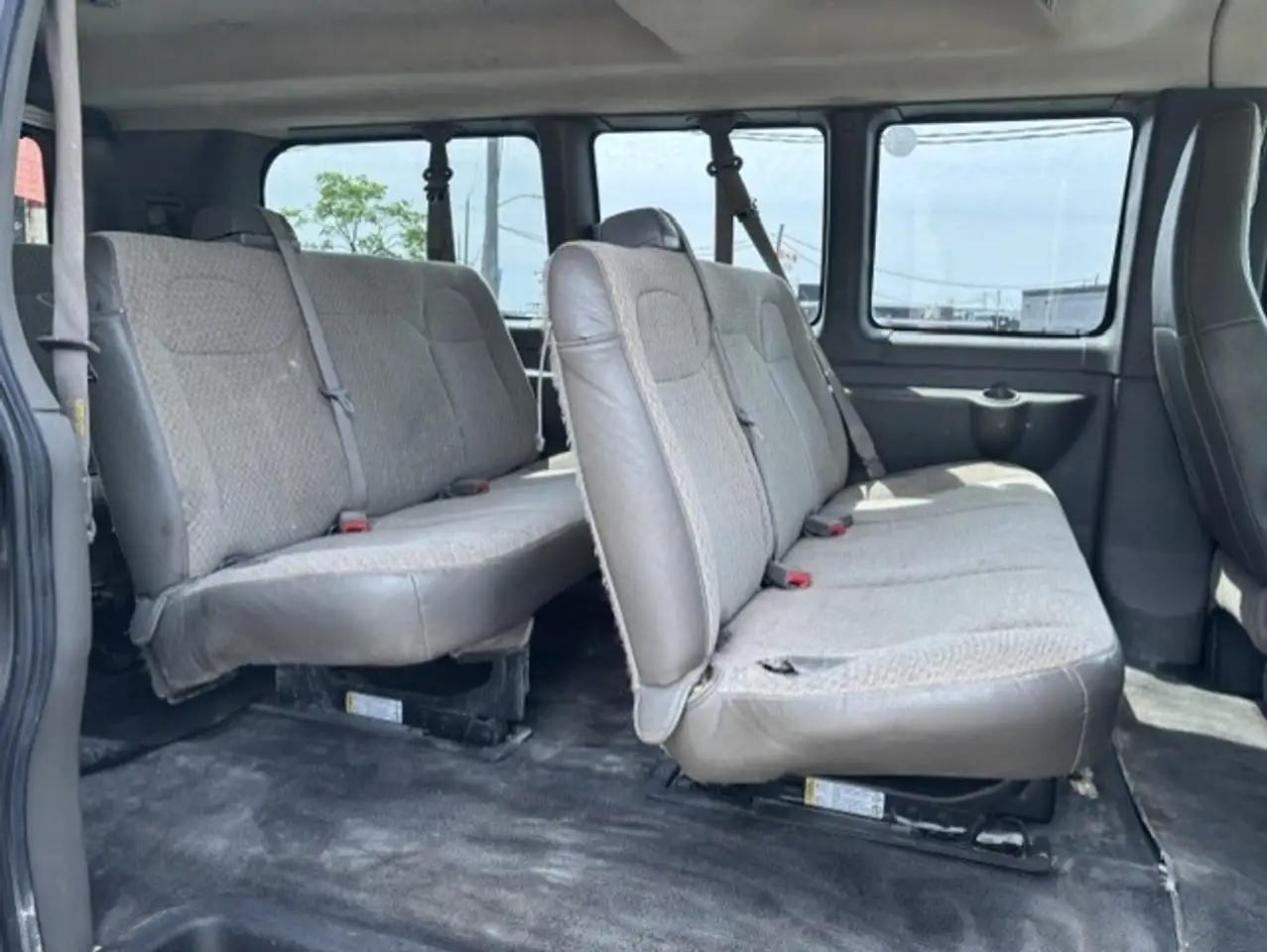 GMC Savana снимка GMC Savana
