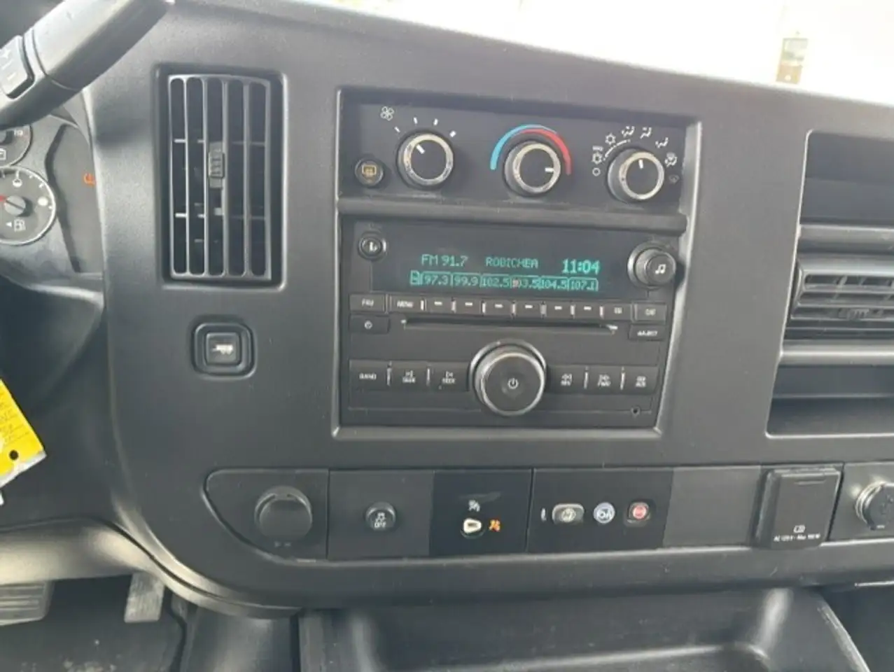 GMC Savana снимка GMC Savana