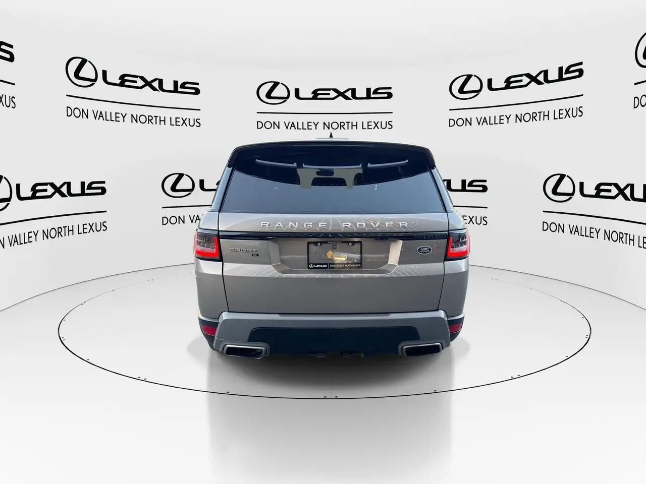 Land Rover Range Rover Sport снимка Land Rover Range Rover Sport