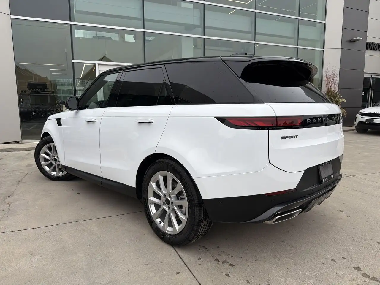 Land Rover Range Rover Sport снимка Land Rover Range Rover Sport