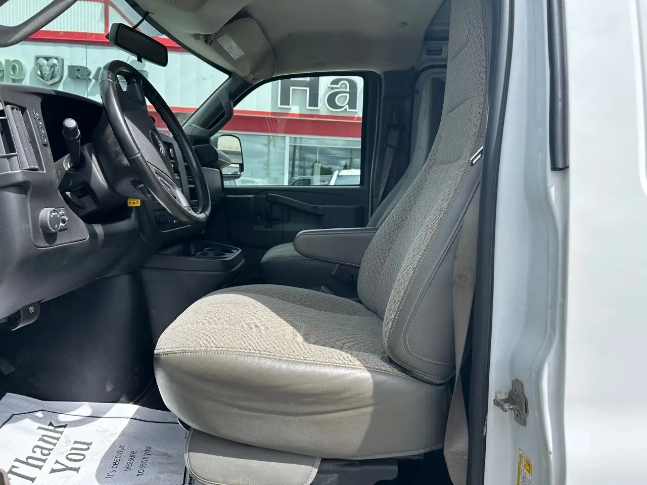 GMC Savana photo GMC Savana