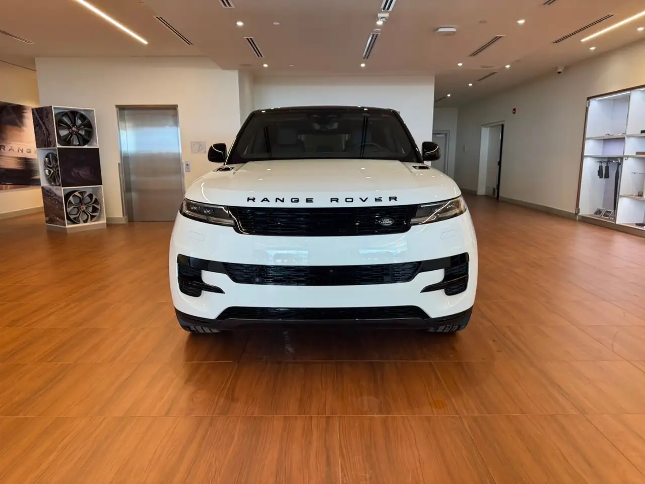 Land Rover Range Rover Sport снимка Land Rover Range Rover Sport