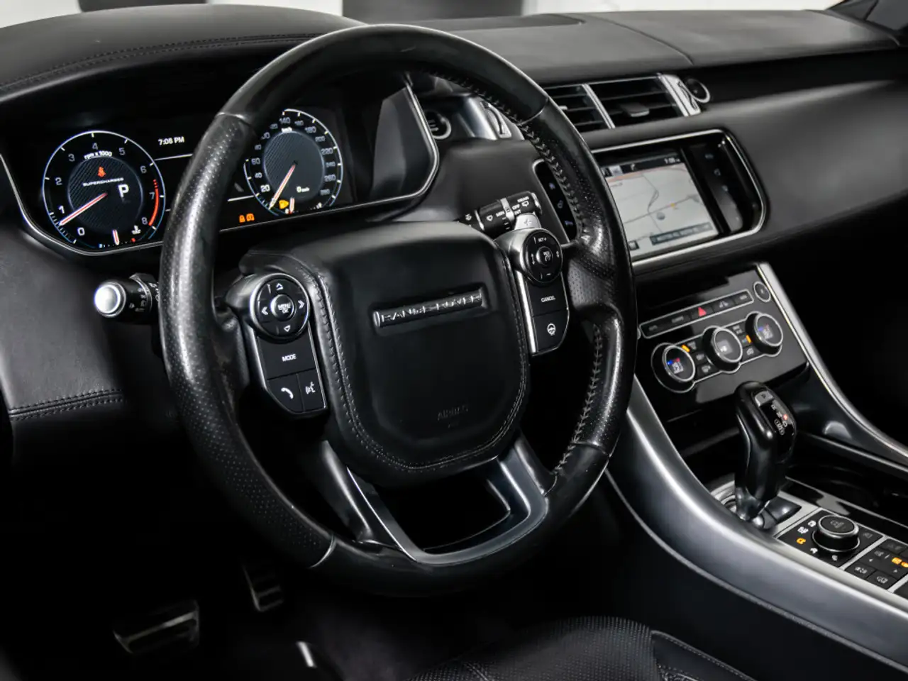 Land Rover Range Rover Sport снимка Land Rover Range Rover Sport