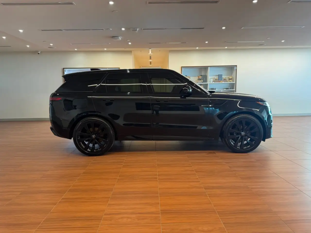 Land Rover Range Rover Sport снимка Land Rover Range Rover Sport