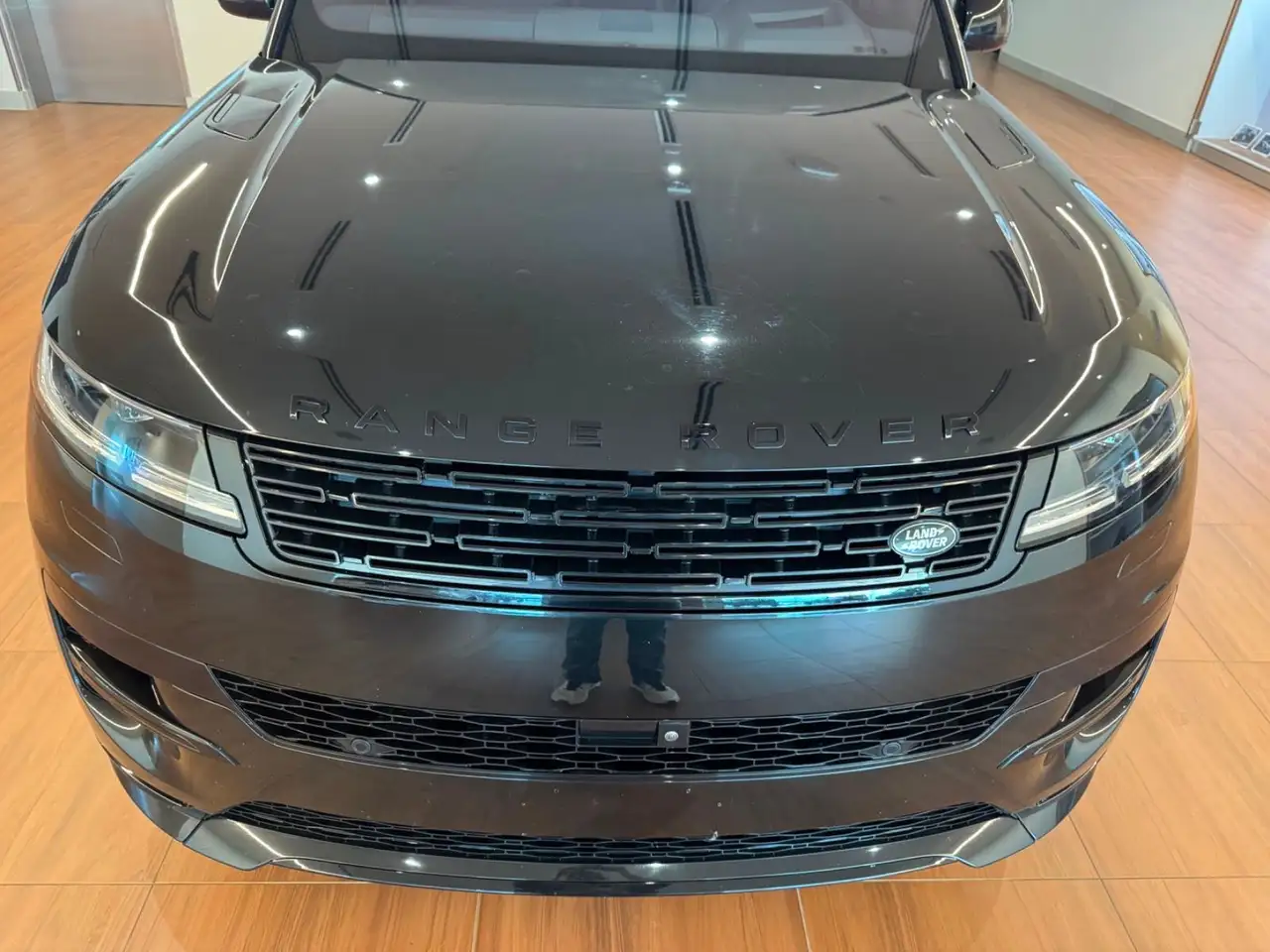 Land Rover Range Rover Sport снимка Land Rover Range Rover Sport