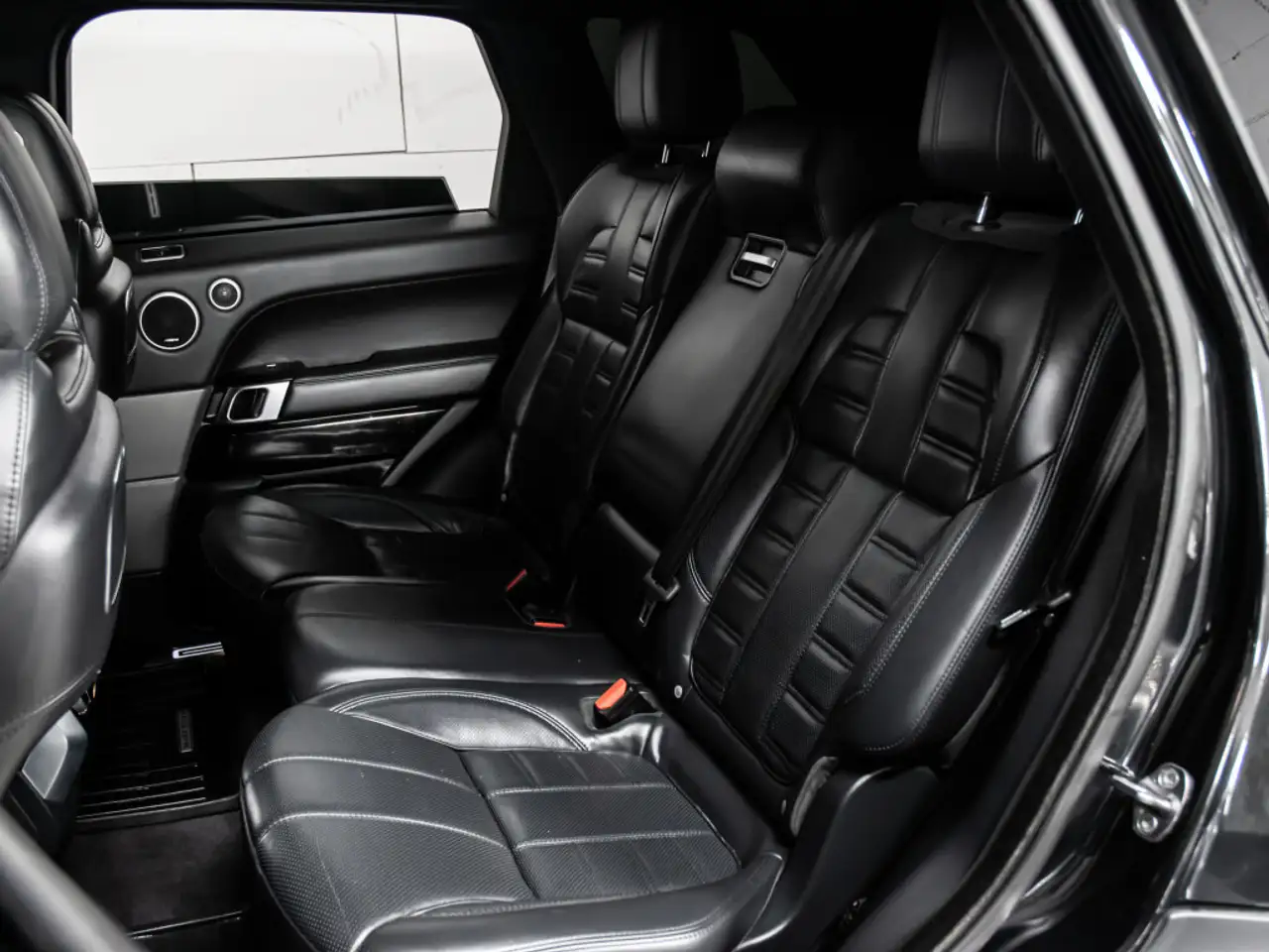 Land Rover Range Rover Sport снимка Land Rover Range Rover Sport