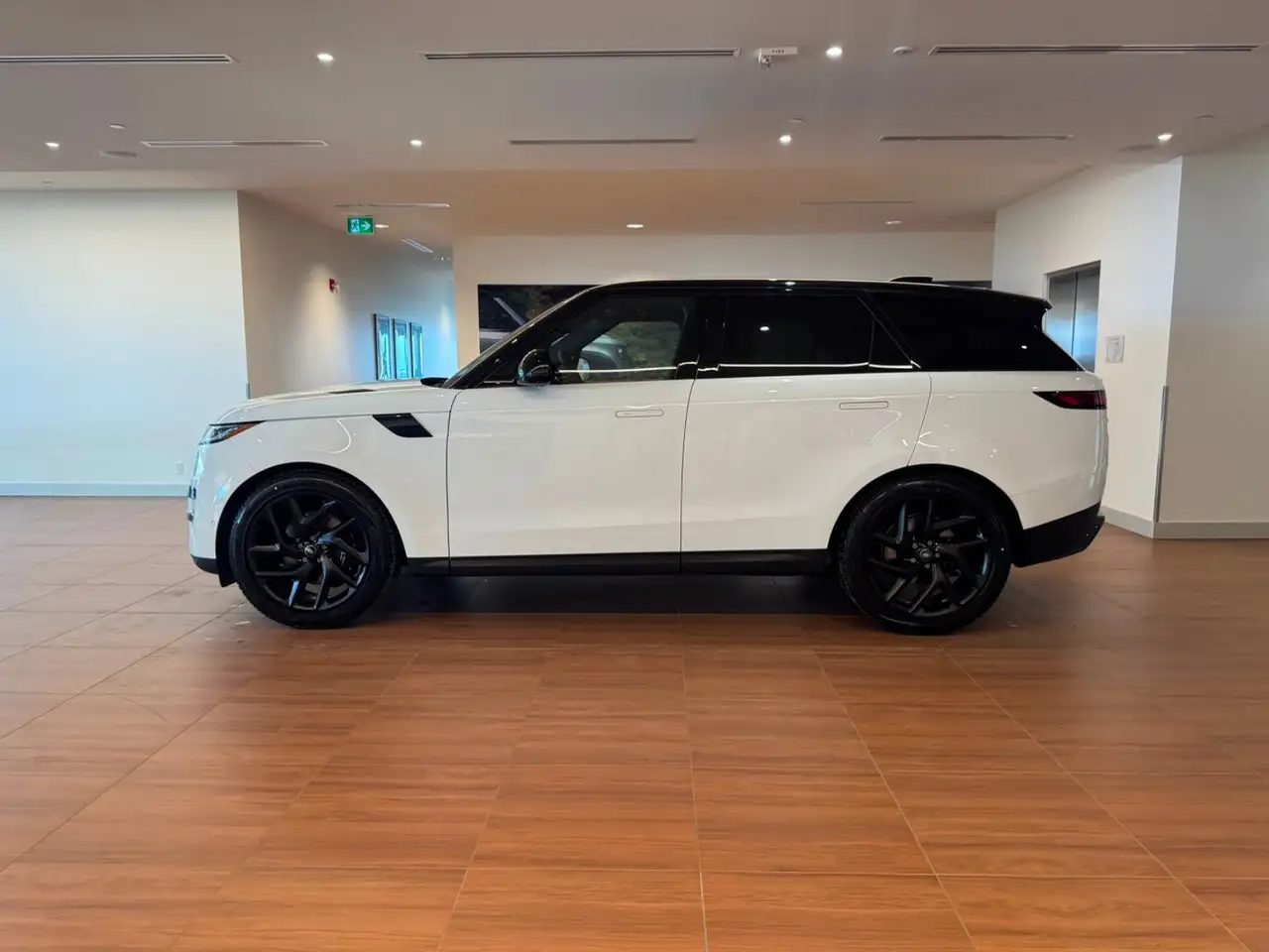 Land Rover Range Rover Sport снимка Land Rover Range Rover Sport