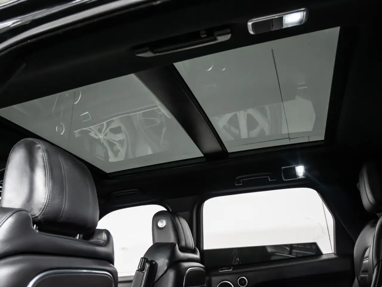 Land Rover Range Rover Sport снимка Land Rover Range Rover Sport