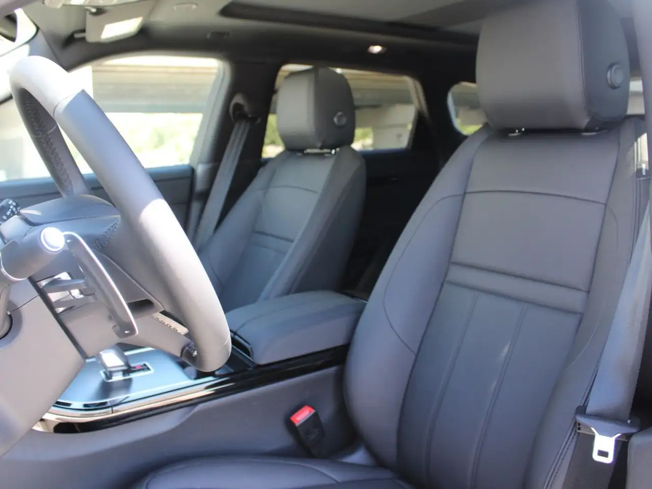 Land Rover Range Rover Evoque photo Land Rover Range Rover Evoque