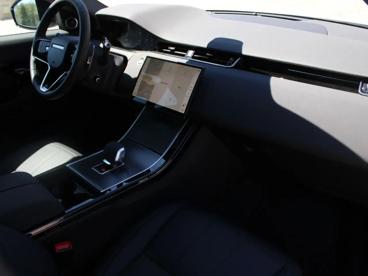 Land Rover Range Rover Evoque photo Land Rover Range Rover Evoque