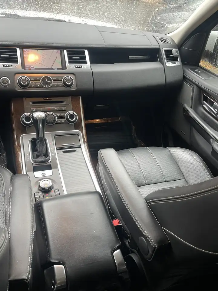 Land Rover Range Rover Sport снимка Land Rover Range Rover Sport