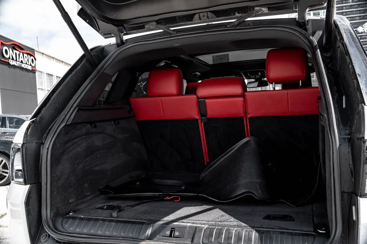 Land Rover Range Rover Sport снимка Land Rover Range Rover Sport
