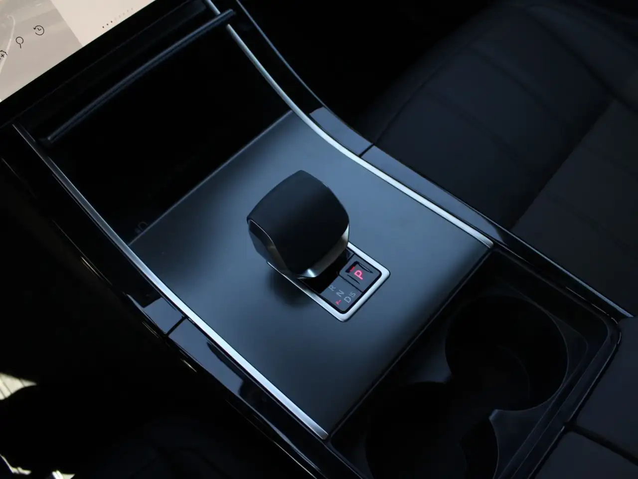 Land Rover Range Rover Evoque photo Land Rover Range Rover Evoque