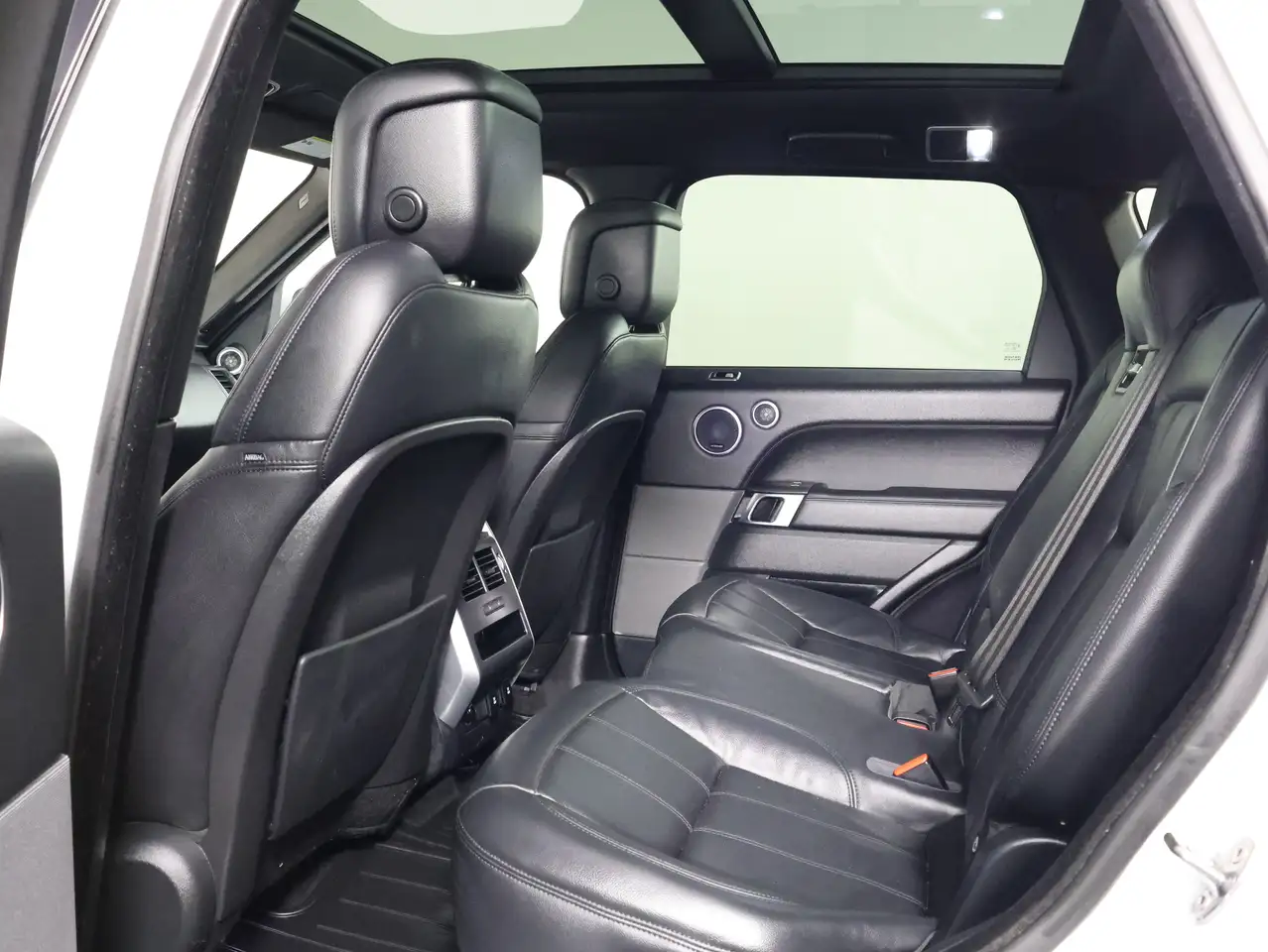 Land Rover Range Rover Sport снимка Land Rover Range Rover Sport