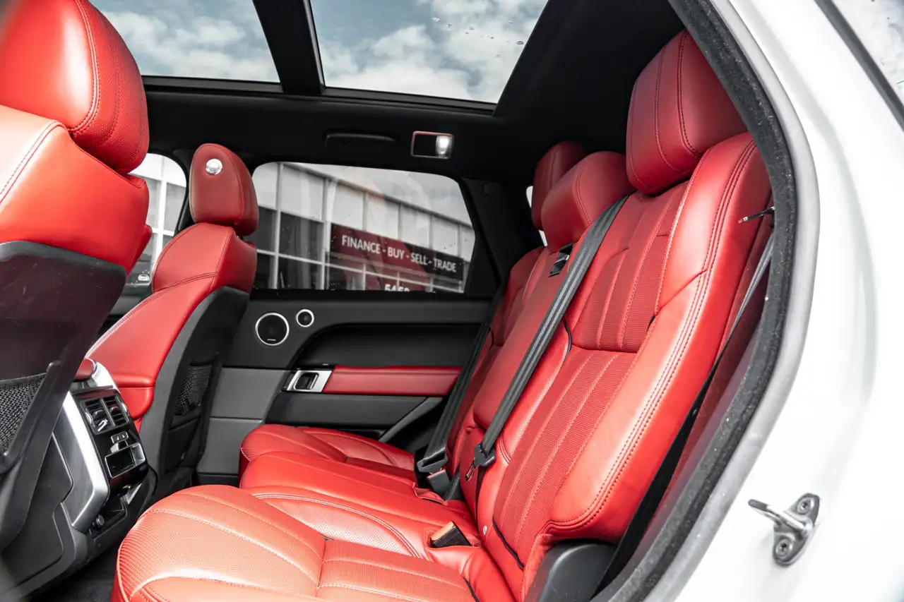 Land Rover Range Rover Sport снимка Land Rover Range Rover Sport