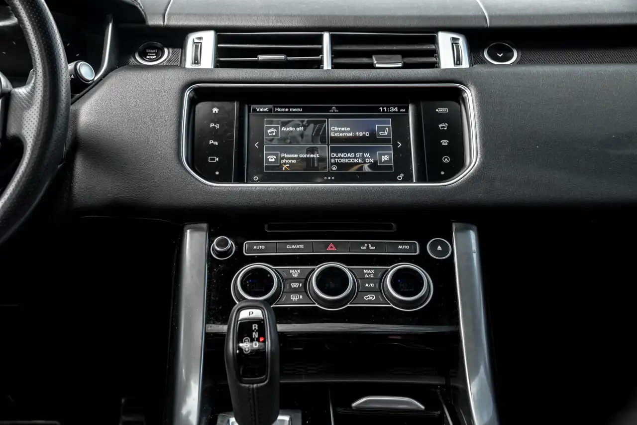 Land Rover Range Rover Sport снимка Land Rover Range Rover Sport