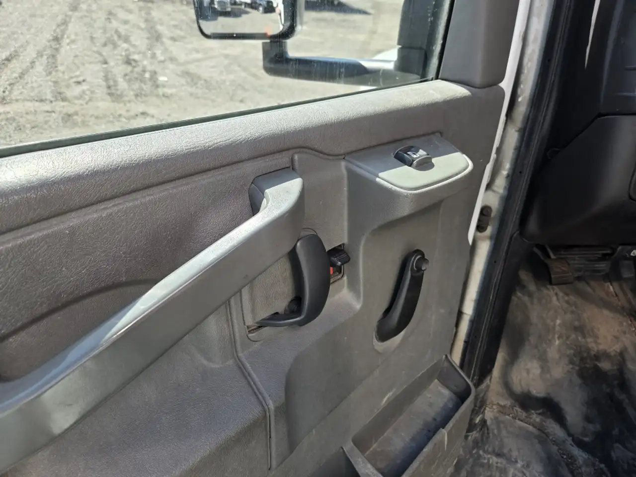 GMC Savana снимка GMC Savana