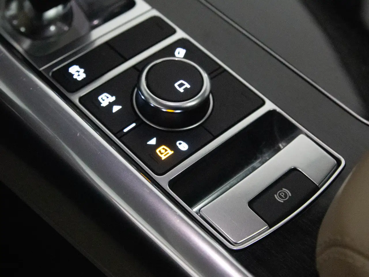 Land Rover Range Rover Sport снимка Land Rover Range Rover Sport