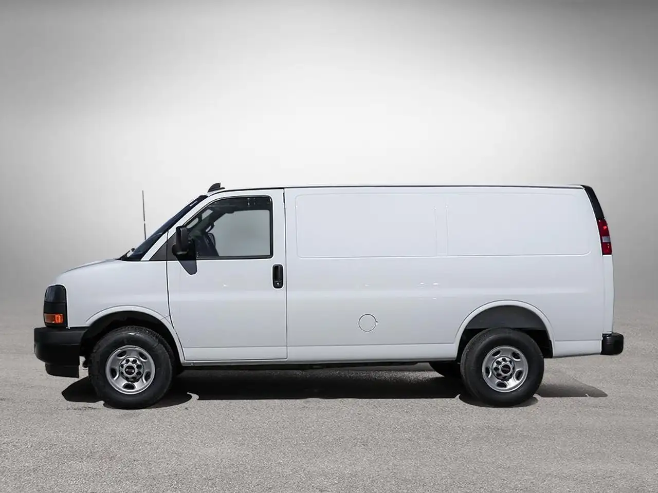 GMC Savana fotografie GMC Savana